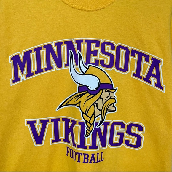 MINNESOTA VIKINGS T SHIRT NEW WITHOUT TAGS NFL FOOTBALL LOGO MASCOT TEE MEDIUM - Picture 3 of 4